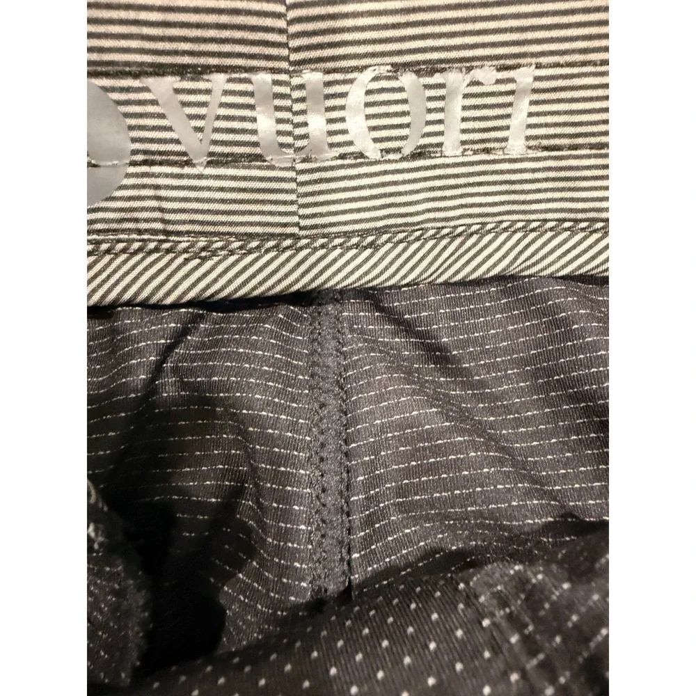 Vuori Cruise Board Shorts Mens Black Micro Dot Swim Trunks Striped Waistband